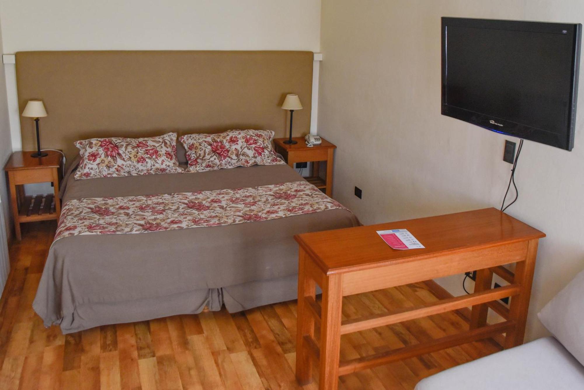 Hosteria Casagrande Tandil Buitenkant foto